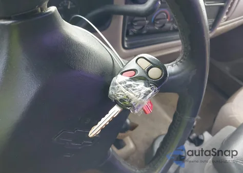 2002 Chevrolet Silverado 1500 Ls из США, поврежденный, VIN 1GCEK14V02Z331249